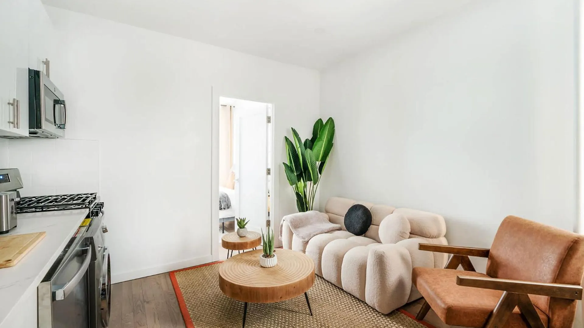1290-10 New Renovated 2 Bedrooms In Ues New York 0*,  United States